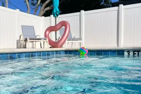 Hyde Park Pool